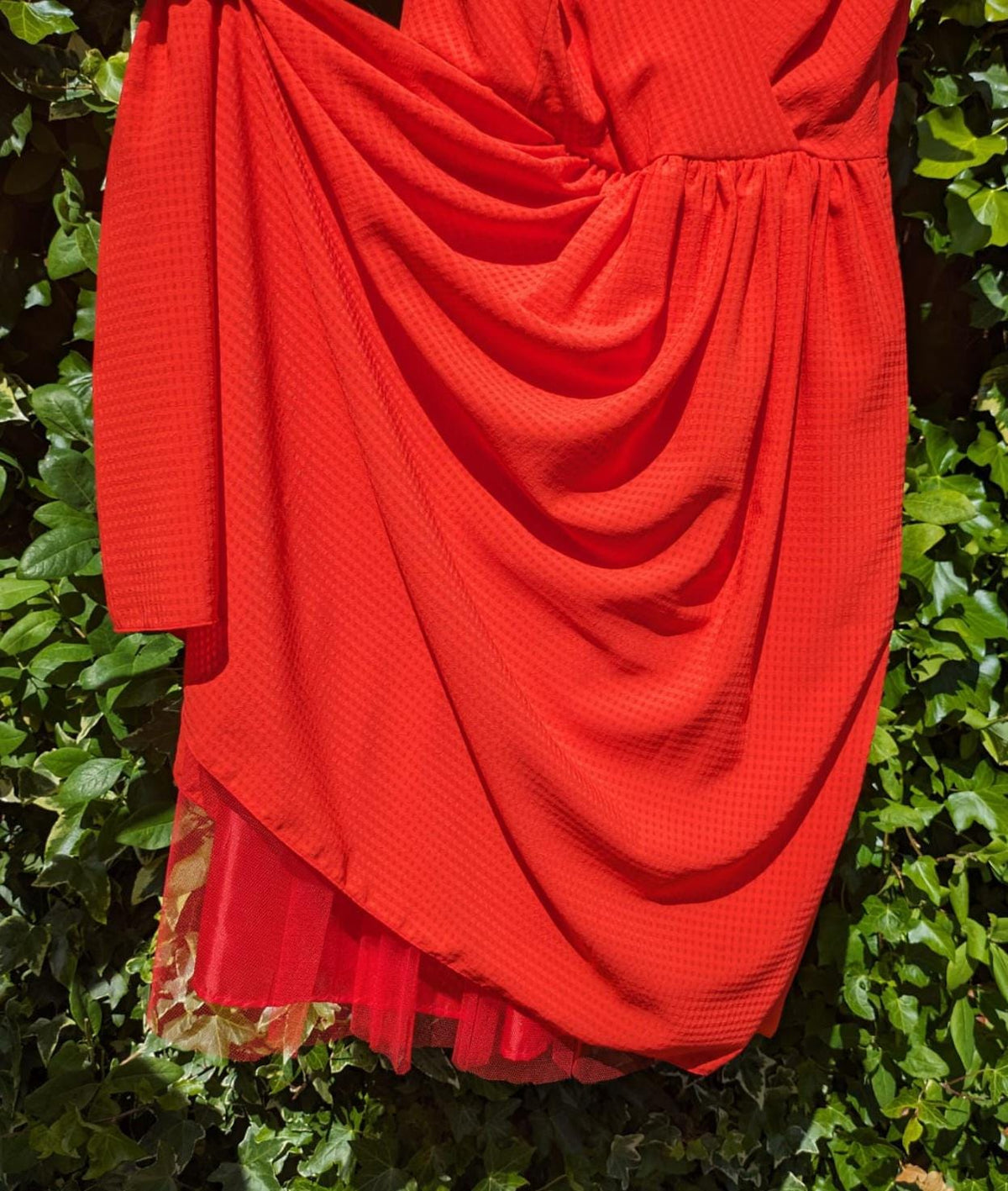 Red Sleeveless Midi Dress: Elegant Mock-Wrap Cocktail Party Dress